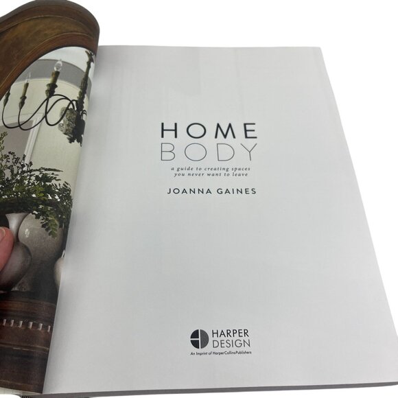 Joanna Gaines "Homebody" Hardcover Book First Edition No Dust Cover - Picture 2 of 13